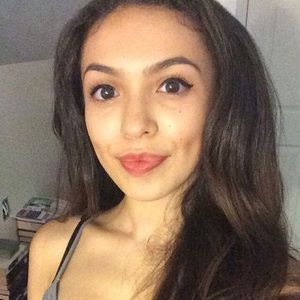 Meet your Posher, Alexandria